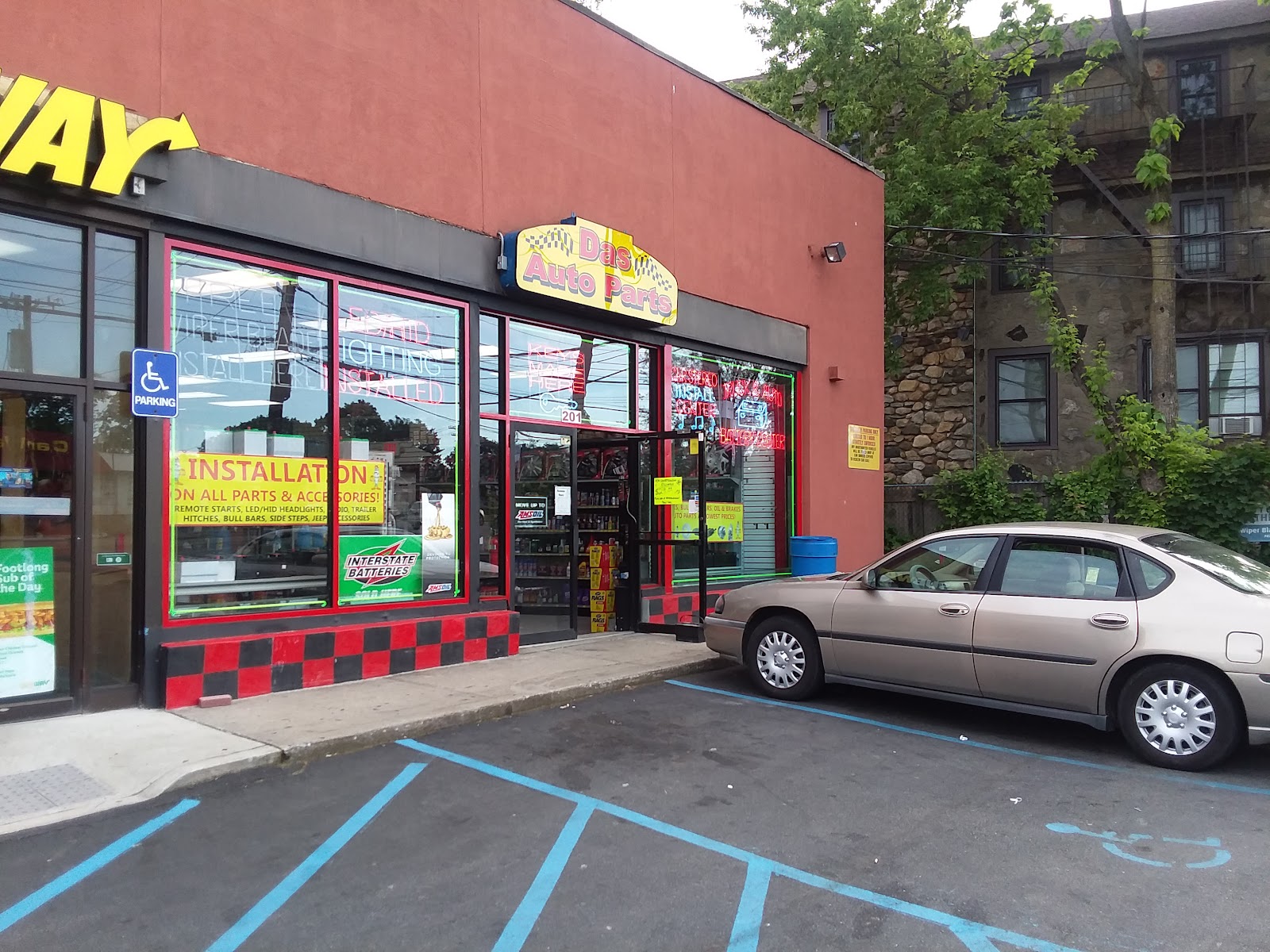 DAS Auto Parts White Plains store front and parking